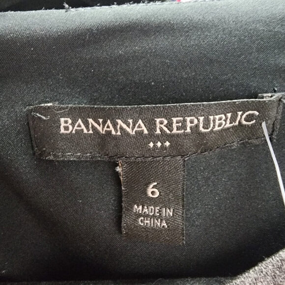 Banana Republic Grey Laser Cut Sheath Dress Size 6 - Picture 7 of 9